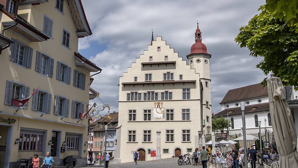 Der Rathausplatz in der Altstadt von Sursee LU. (Archivaufnahme)