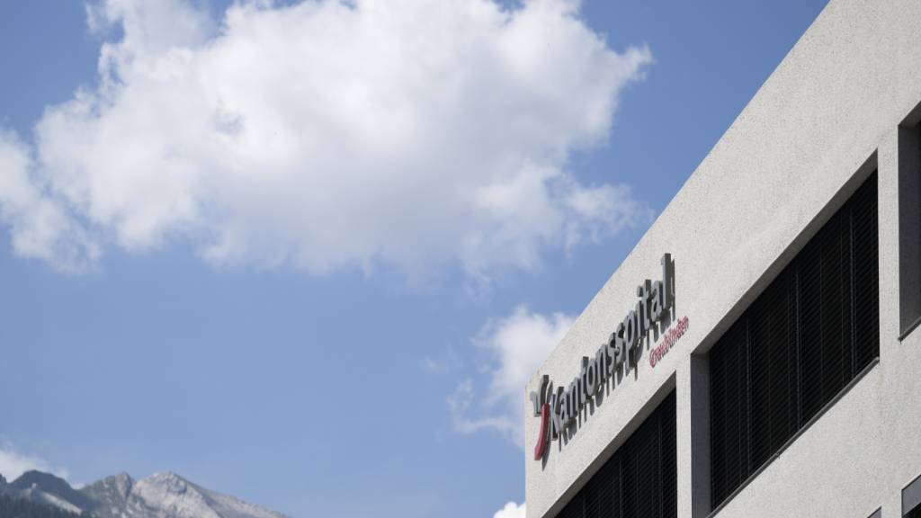 Die Gemeinde Zuoz hat für die Integration des Spitals Samedan in die Strukturen des Kantonsspitals Chur gestimmt. (Archivbild)