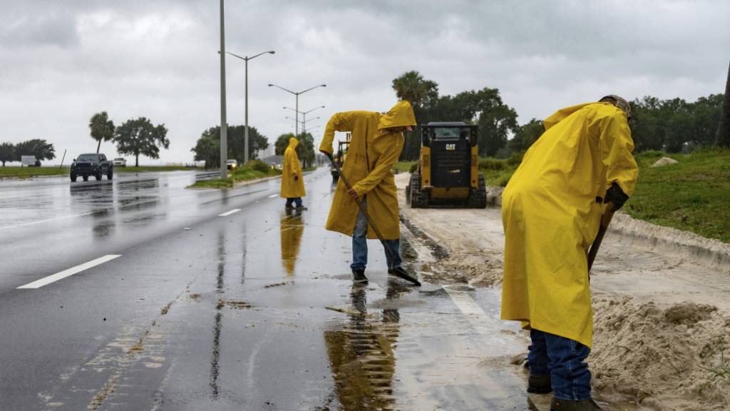 Hurrikan «Sally» hat auf seinem Weg in Richtung der US-Golfküste weiter an Kraft gewonnen. Der Wirbelsturm wurde auf einer Skala von eins bis fünf auf einen Hurrikan der Kategorie zwei hochgestuft. Foto: Lukas Flippo/The Sun Herald/AP/dpa