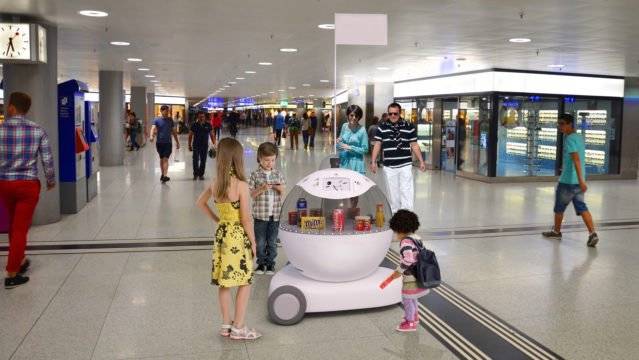 Der Roboter Mario verköstigt ab Dienstag Gäste am Zürcher Hauptbahnhof.