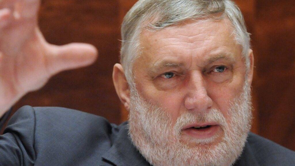 Der frühere EU-Landwirtschaftskommissar Franz Fischler hat vor einem EU-Beitritt der Ukraine ohne grundlegende Reform der EU-Agrarpolitik gewarnt. «Wenn das nicht passiert, dann ist das eine Katastrophe», sagte Fischler im Interview mit APA. (Archivbild)