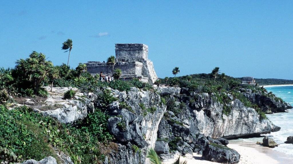 Tulum an der mexikanischen Karibikküste ist seit Jahren beliebtes Reiseziel vieler Sonnenanbeter - und auch an Maya-Kultur Interessierter. (Archivbild)