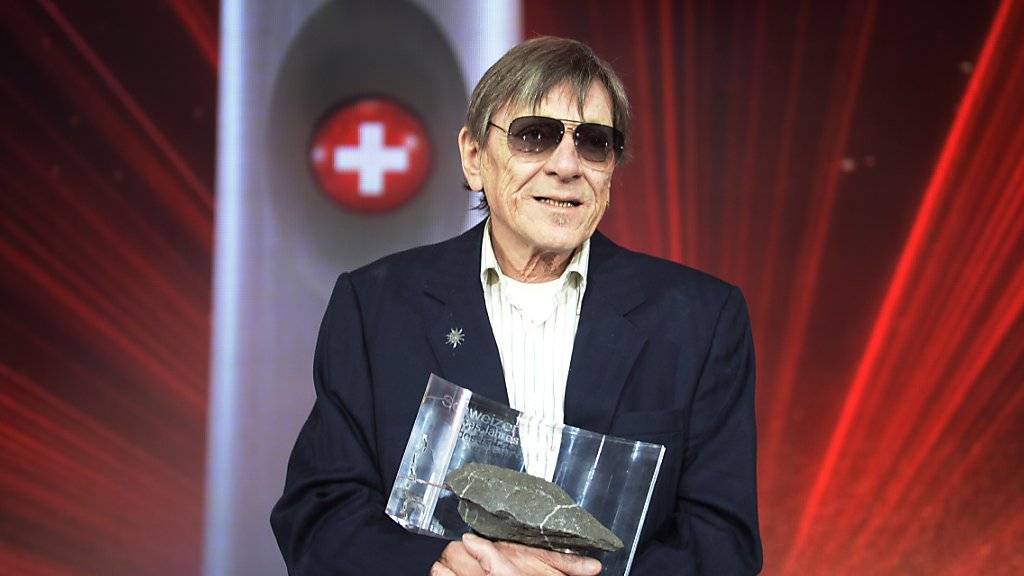 Im Januar 2016 erhielt der Berner Künstler die Auszeichnung «Schweizer des Jahres», am Samstag ist Polo Hofer 72-jährig gestorben. (Archivbild)