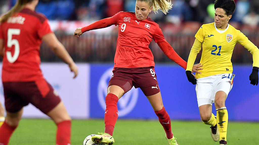 Ana-Maria Crnogorcevic avancierte mit zwei Toren zur Matchwinnerin für die Schweiz