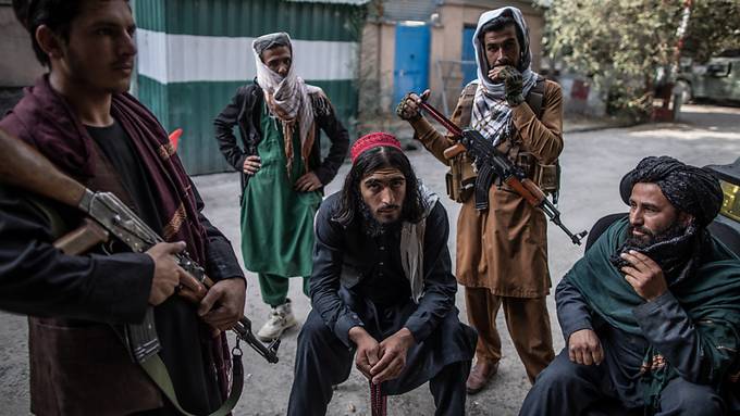 Taliban stellen Leichen von angeblichen Entführern öffentlich aus