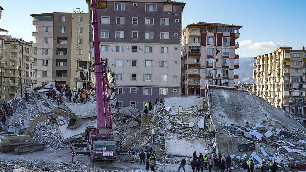 Die Zerstörung ist immens: Radio Pilatus und PilatusToday ruft zu Spenden zu Gunsten der Türkei und Syrien auf. Foto: Cemal Yurttas/DIA/AP/dpa