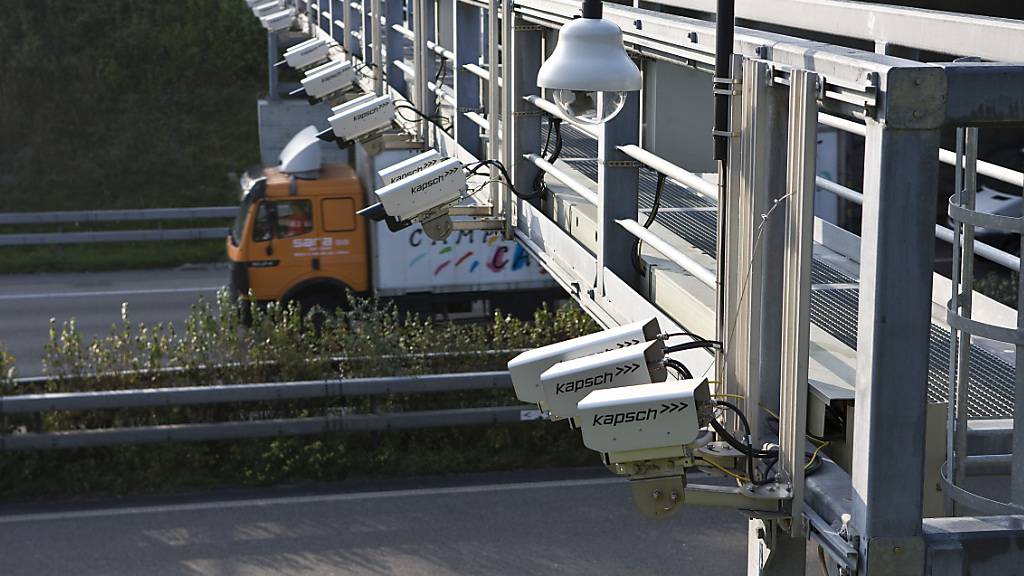 Auch im Kanton Luzern sollen Kameras zur automatischen Fahrzeugfahndung eingesetzt werden können. (Symbolbild)