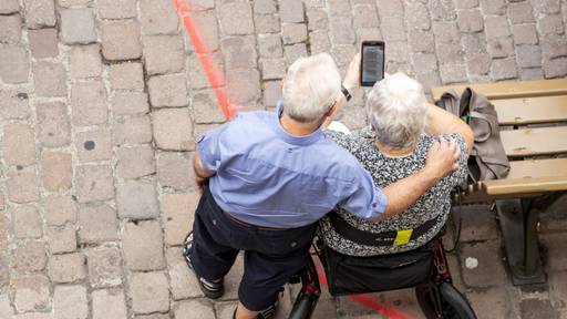 Immer mehr ältere Menschen nutzen das Internet