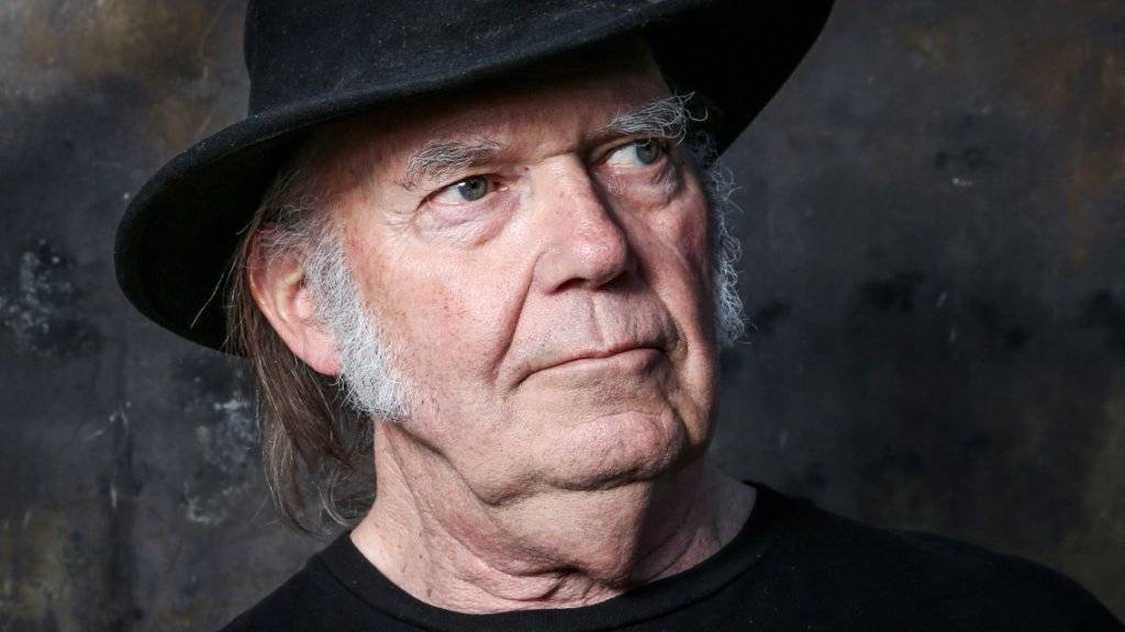 Neil Young wird bei der Aufnahmezeremonie im April die Grunge-Band Pearl Jam in die Rock and Roll Hall of Fame einführen. (Archivbild)