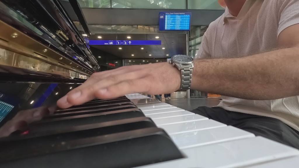 «Pianoman» aus Zug: ein 20-Jähriger startert durch