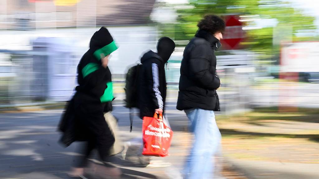 Geflüchtete Menschen erhalten ab Januar 2025 Platz auf dem Campus Twannberg BE. (Archivbild)