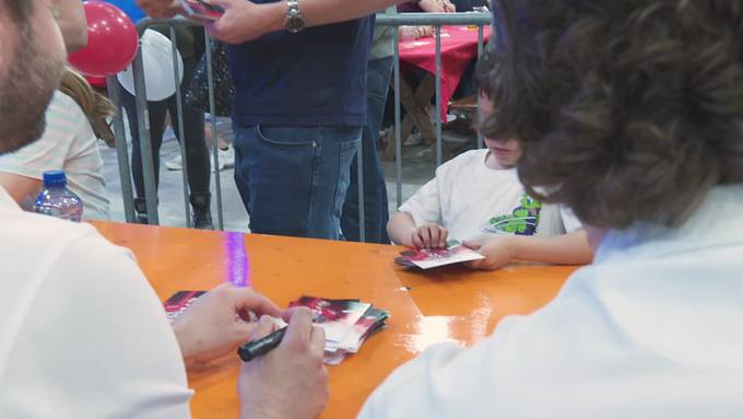Playoff-Aus für die Rapperswil-Jona Lakers: Spieler und Fans feiern Saisonabschluss