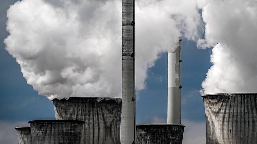 Firmen gehören zu den grössten Emittenten von CO2: Derzeit haben rund 38 Prozent der globalen börsenkotierten Unternehmen ein Netto-Null-Ziel. (Archivbild)
