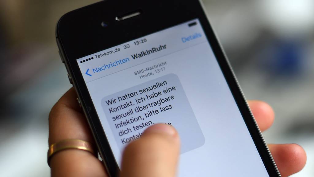 In der Stadt Luzern können sich Personen zwischen 15 und 25 Jahren sowie Kulturlegi-Inhaberinnen und -Inhaber neu zweimal im Jahr kostenlos auf sexuell übertragbare Infektionen testen lassen. (Symbolbild)