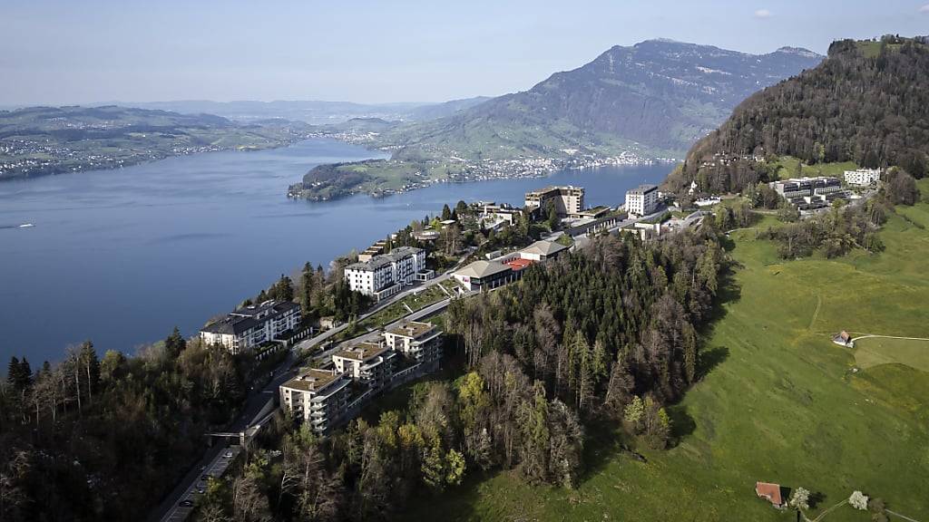 Das Bürgenstock Resort hoch über dem Vierwaldstättersee. Hier soll die Ukraine-Friedenskonferenz im Juni stattfinden - ohne Russland.