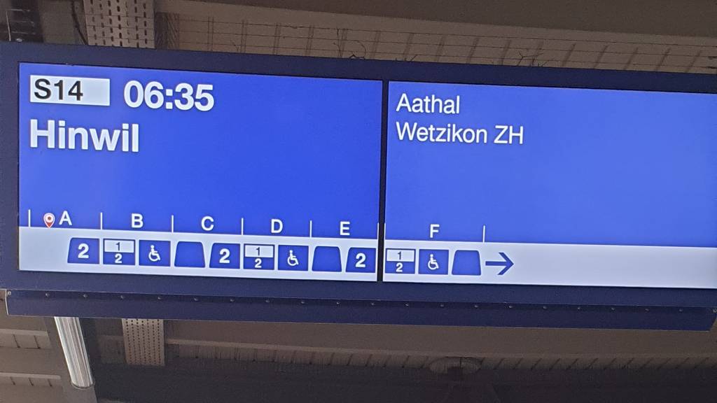 SBB-Anzeigetafeln an den Bahnhöfen haben ein neues Layout
