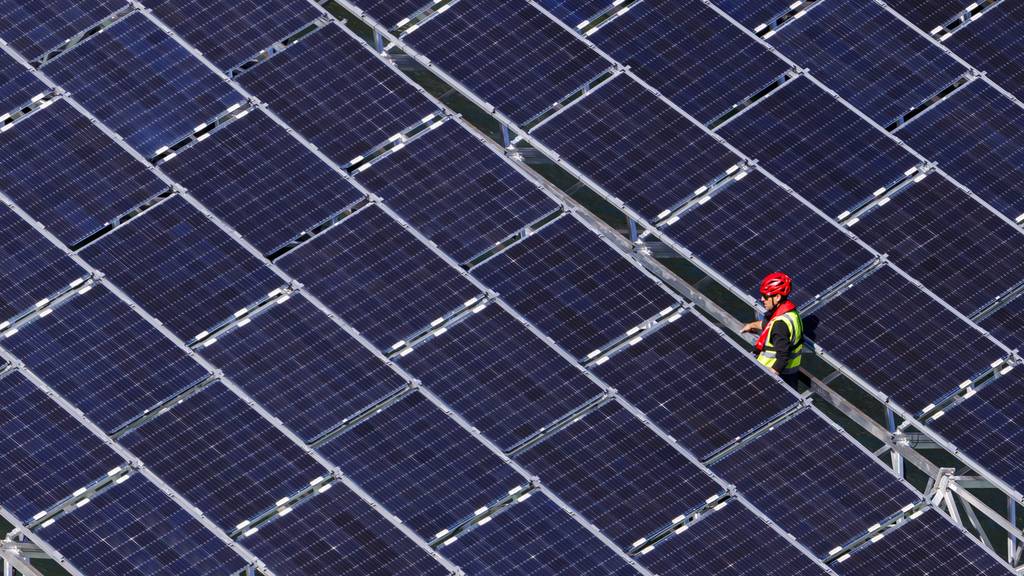 BKW plant bis 2025 zehn Solaranlagen in den Alpen