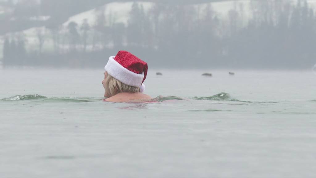 Dorly Hunkeler vor 30. Samichlausschwimmen in Merlischachen