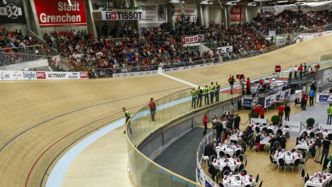 Bahnrad Elite fährt im Velodrome um den Europameister-Titel
