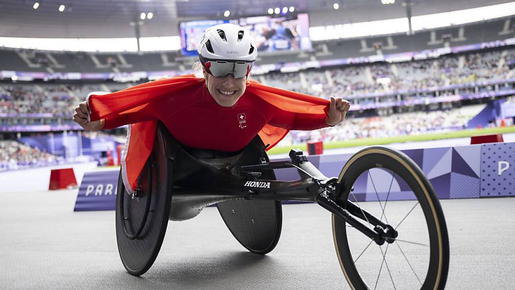 Catherine Debrunner kann auch eine Silbermedaille geniessen