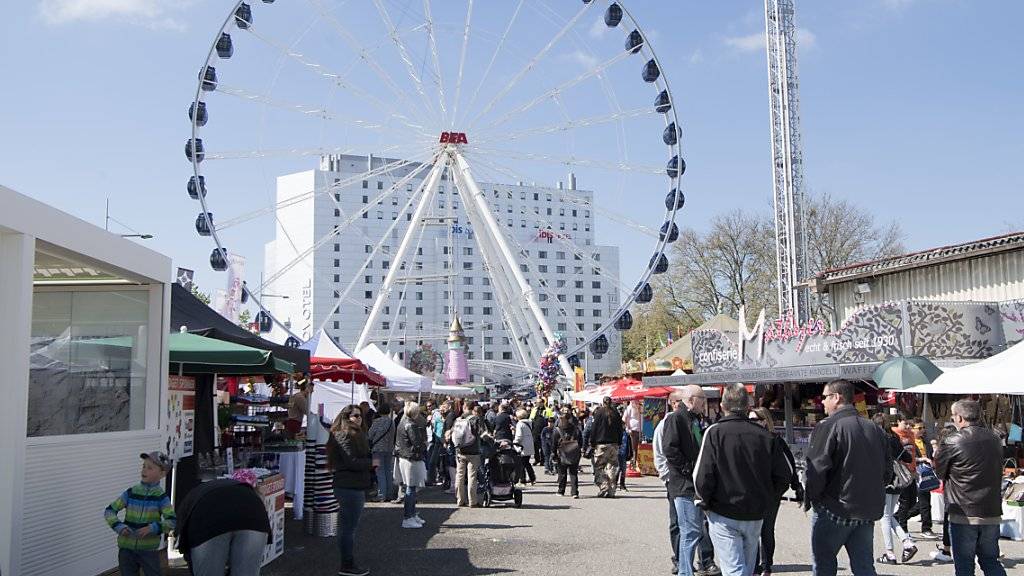 2024 wird die Berner BEA durch die Grossbaustelle ein etwas anderes Gesicht erhalten. Auch das Riesenrad muss für 2024 an einen anderen Ort zügeln. (Archivfoto)