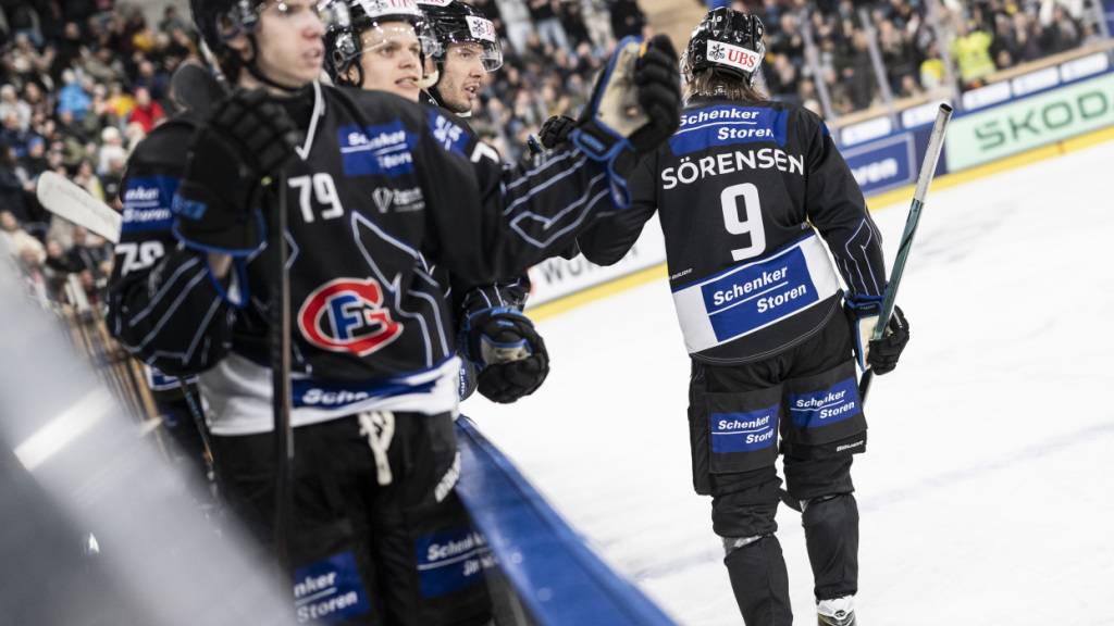 Feierlaune am Spengler Cup: Vorjahressieger Fribourg-Gottéron steht auch dieses Mal wieder vorzeitig im Halbfinal