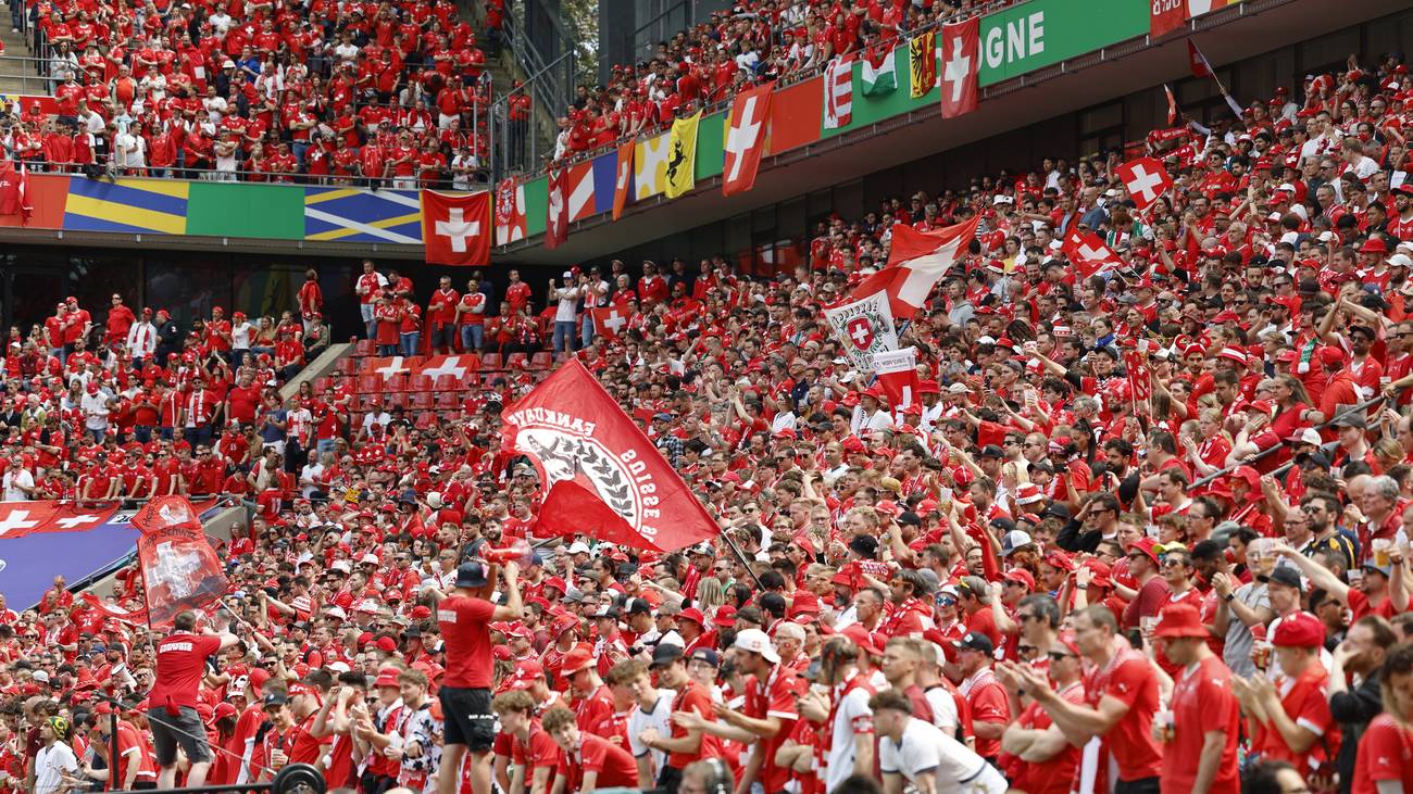 Schweizer Fussballfans am 15. Juni 2024