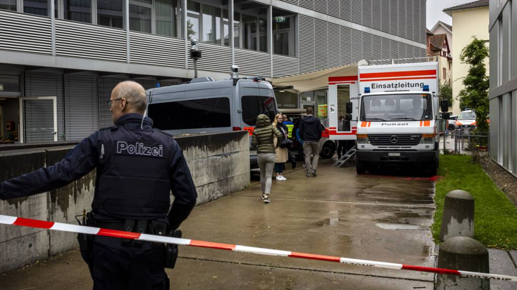 Am Dienstag, 1. Oktober 2024 griff ein heute 25-jähriger chinesischer Student in Zürich Oerlikon mehrere Kinder mit einem Messer an. Die Staatsanwaltschaft will ihn dafür 15 Jahre ins Gefängnis schicken. (Archivbild)