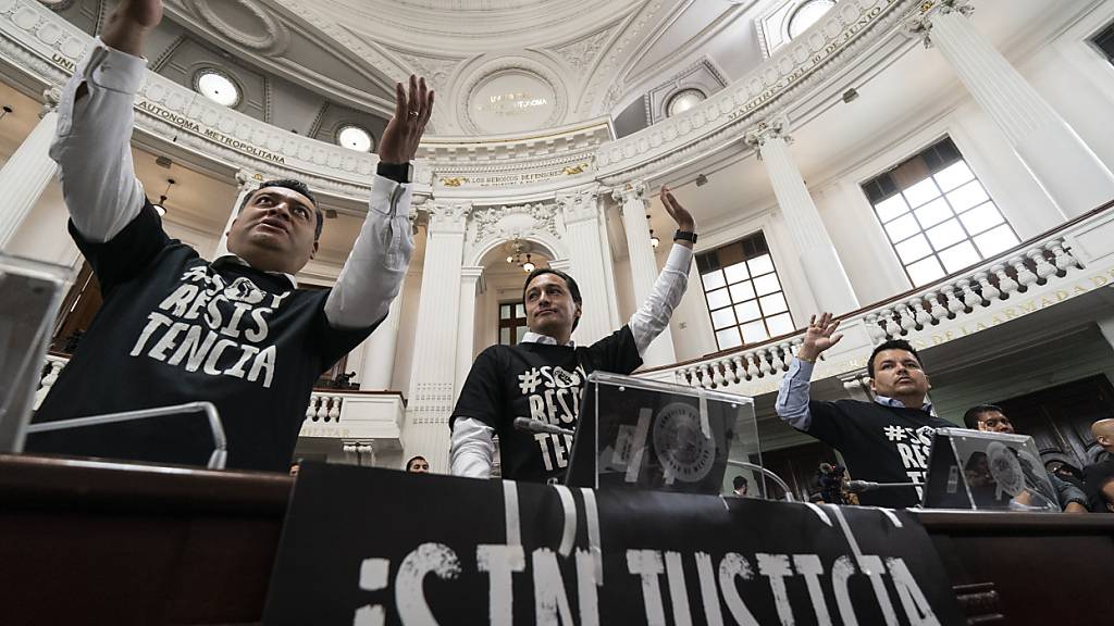 ARCHIV - Im Kampf gegen eine umstrittene Justizreform streiken die mexikanischen Bundesrichter erneut. Foto: Felix Marquez/AP/dpa