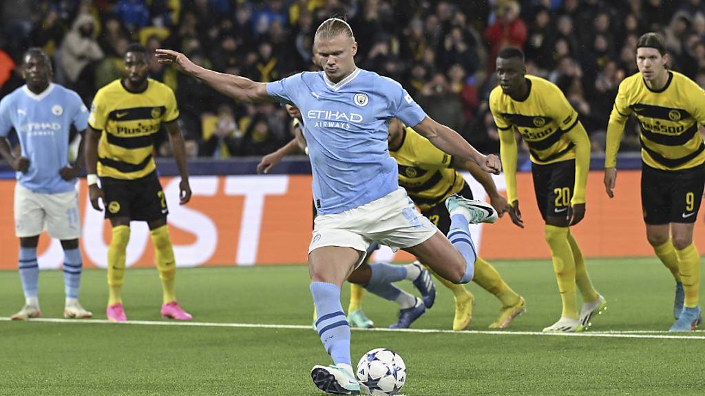 Erling Haaland  trifft vom Penaltypunkt und leitet so die Niederlage der Young Boys ein