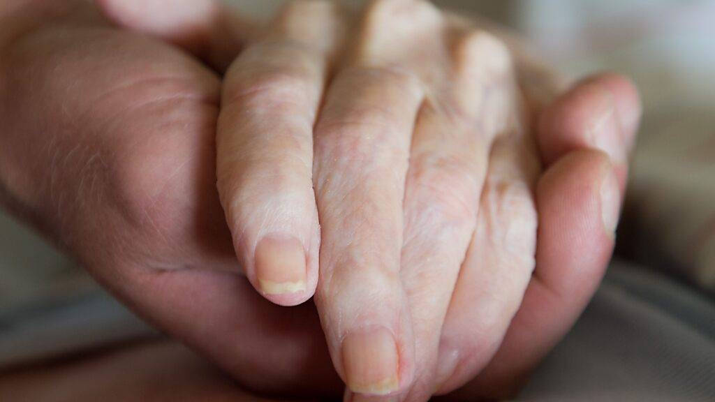 Sterbehilfe soll in Thurgauer Pflegeinstitutionen toleriert werden müssen. (Symbolbild)