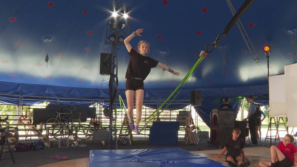 Grosse Pläne im Zuger Zirkus Grissini