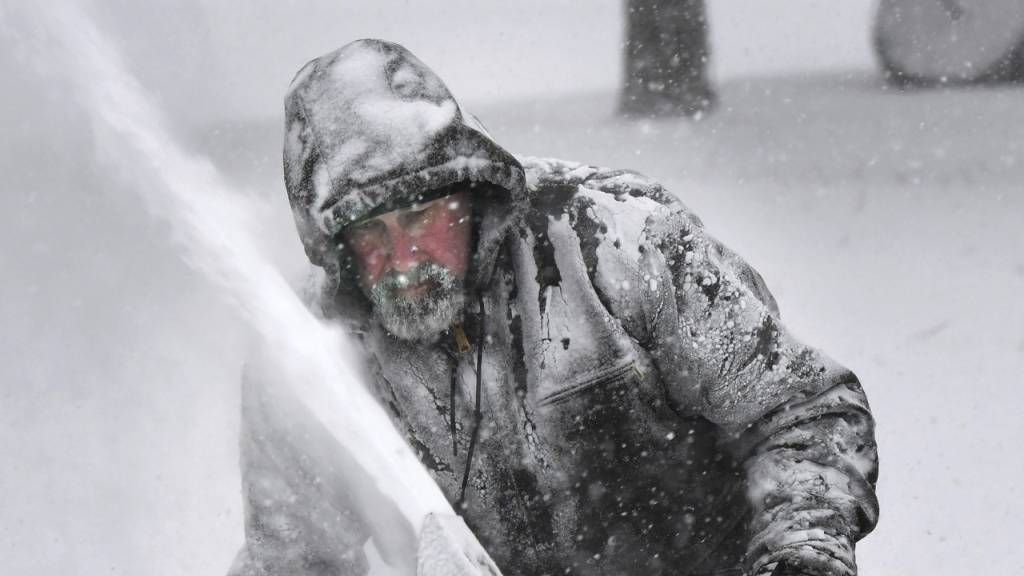 Schneefall im Nordosten der USA sorgt für tausende Flugausfälle