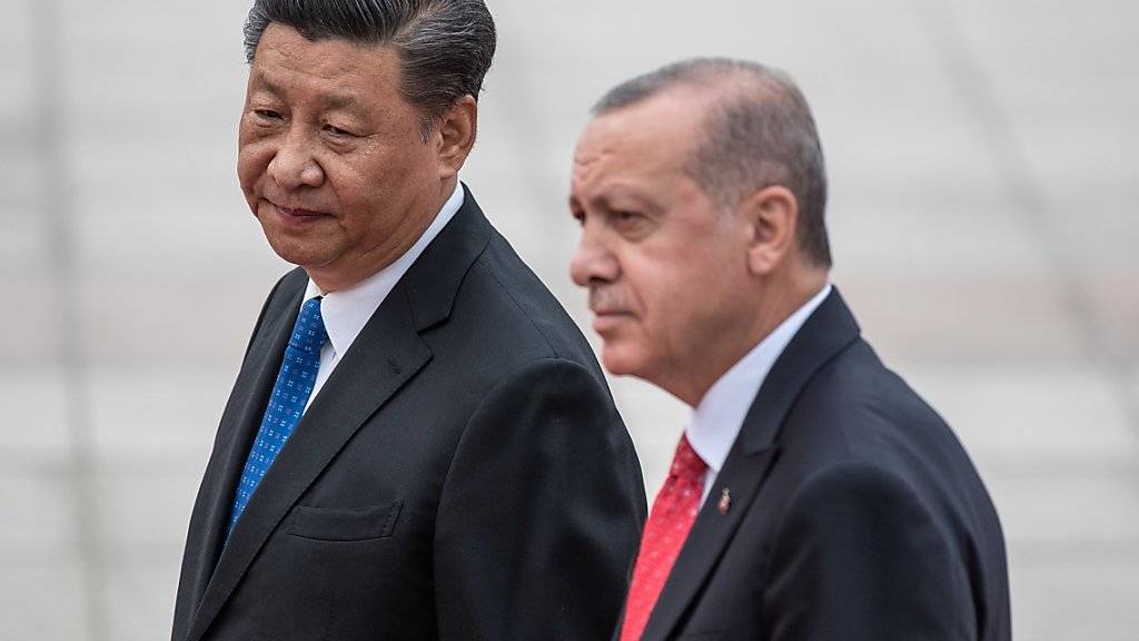 Chinas Präsident Xi Jinping hat seinen türkischen Amtskollegen in Peking empfangen.
