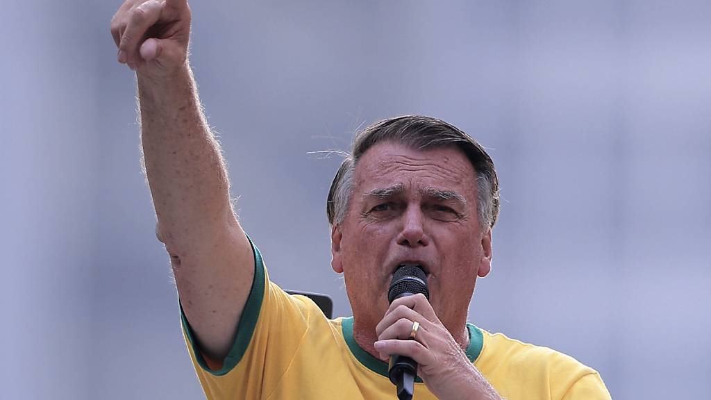 Richter spricht Brasiliens Ex-Präsident Bolsonaro Entschädigung zu