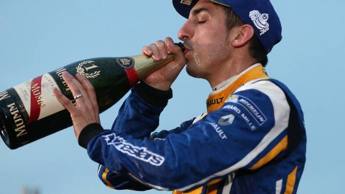 Buemi vom letzten Startplatz auf Rang 2