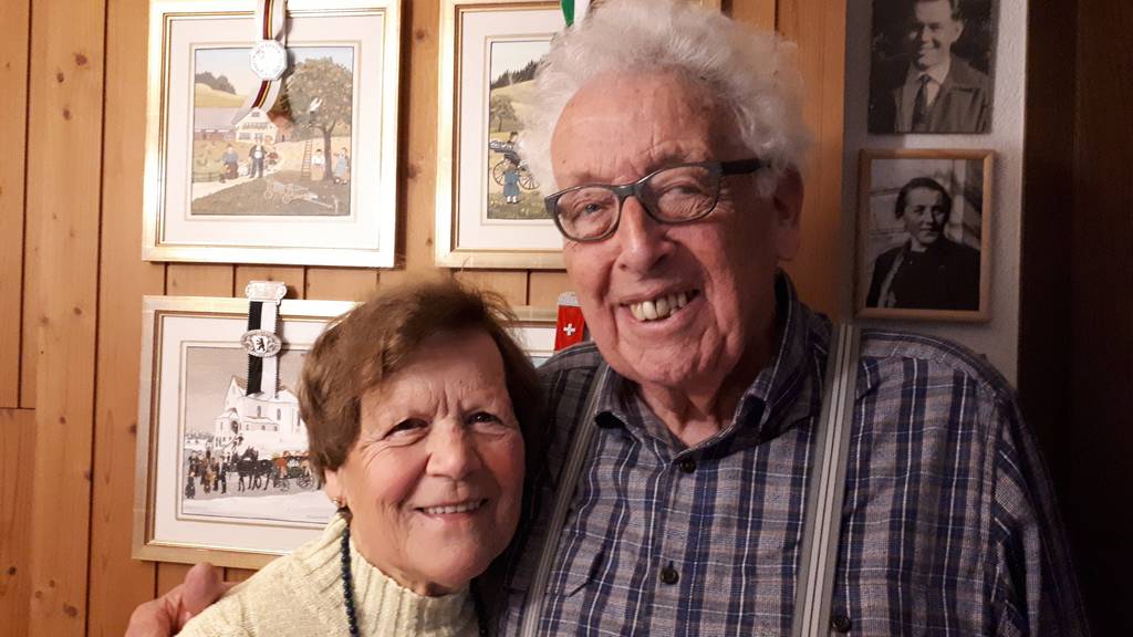 Lydia und Peter sind seit 60 Jahren verheiratet und noch immer glücklich miteinander.