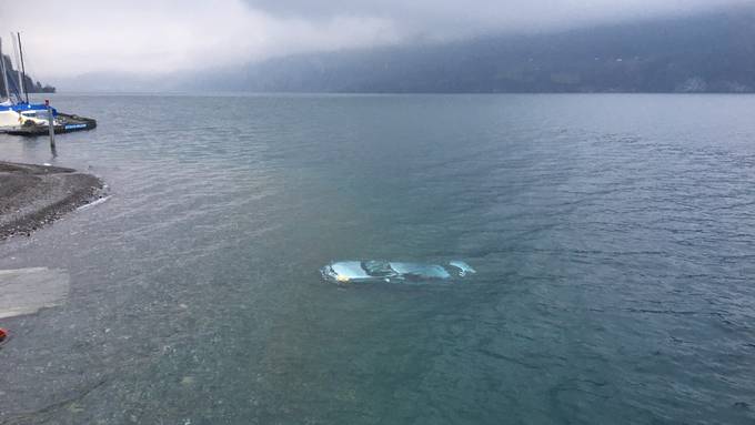 Statt Boot einzuwassern: Lenker versenkt Auto im Walensee