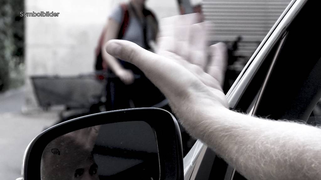 Grafenried: Autofahrer belästigt Schulkinder