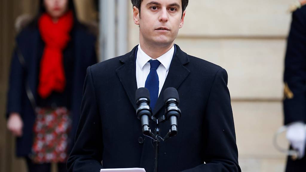 Organisationen haben nach der Ernennung des neuen französischen Premierministers Gabriel Attal eine Welle antisemitischer und schwulenfeindlicher Kommentare im Internet angeprangert. (Archivbild)