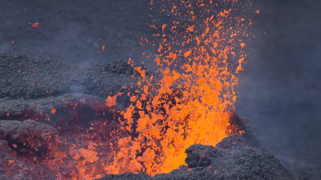 Piton de la Fournaise auf der Insel La Réunion im Indischen Ozean ist einer der aktivsten Vulkane der Welt. (Archivbild)