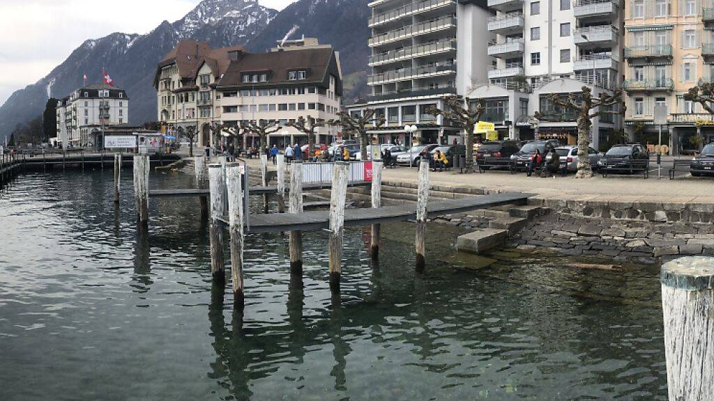 Es liegt ein neues Baugesuch für den Schiffländeplatz-Bellevuequai bei Brunnen auf.