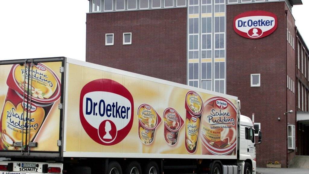 Dr. Oetker trennt sich wegen der Krise im Reedereigeschäft von seiner Schifffahrtssparte Hamburg Süd - der Konzernumsatz wird damit halbiert.
