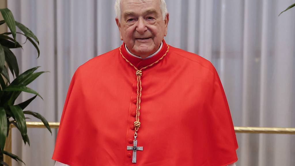 Der neue Schweizer Kardinal Emil Paul Tscherrig am Samstag im Vatikan.