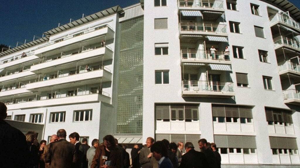 Die Luzerner Höhenklinik Montana 1997 nach einer umfassenden Sanierung und Erweiterung. (Archivaufnahme)