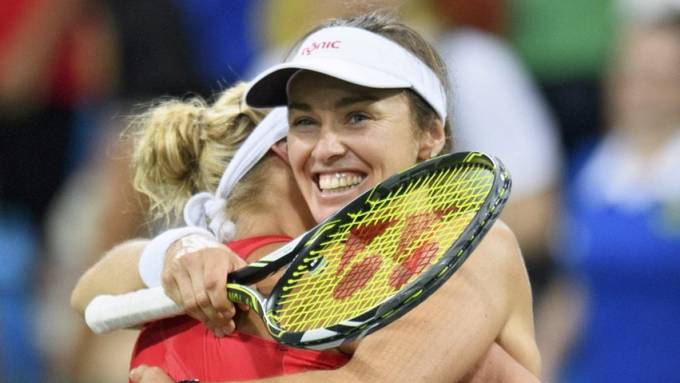 Bacsinszky/Hingis in drei Sätzen in den Achtelfinal