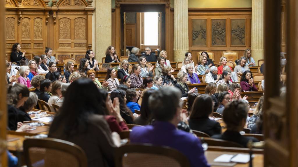 200 Frauen diskutieren im Bundeshaus über künstliche Intelligenz