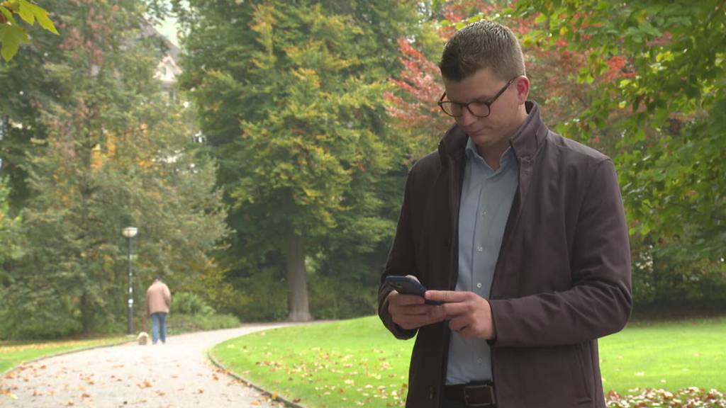 Verbot gefordert: Mike Egger stösst Kopftuch-Debatte an