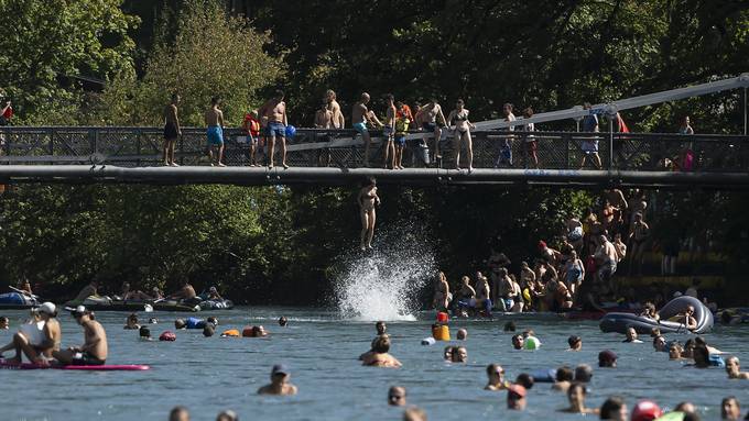 Zeitplan und Einschränkungen: Bald wird der Schönausteg in Bern abtransportiert