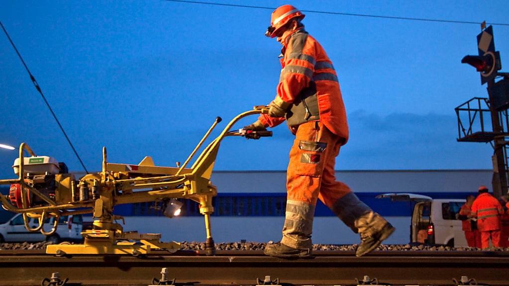 Auf der Bahnstrecke Luzern-Küssnacht SZ wird die Fahrbahn erneuert. (Symbolbild)